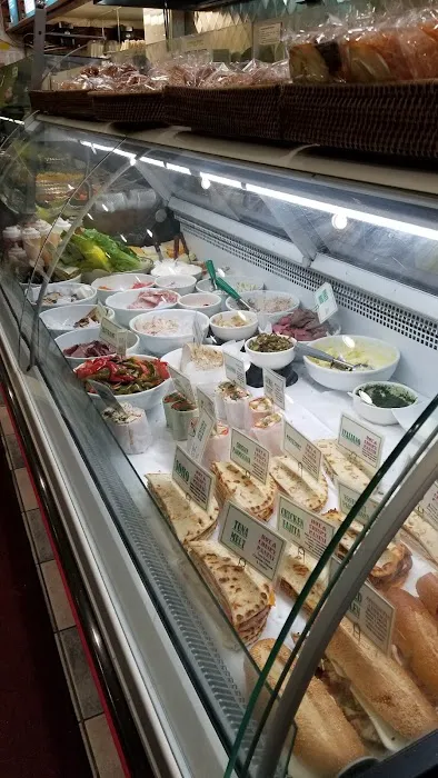 Trader Express Deli Picture 7