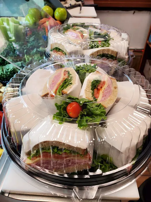 Garden City Deli Picture 7