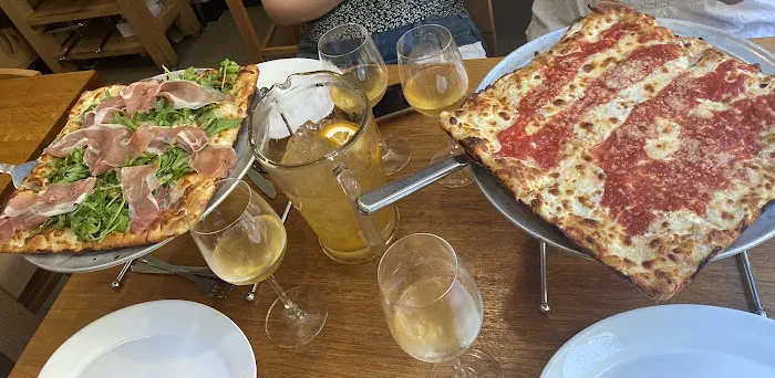Adrienne's Pizzabar Picture 7