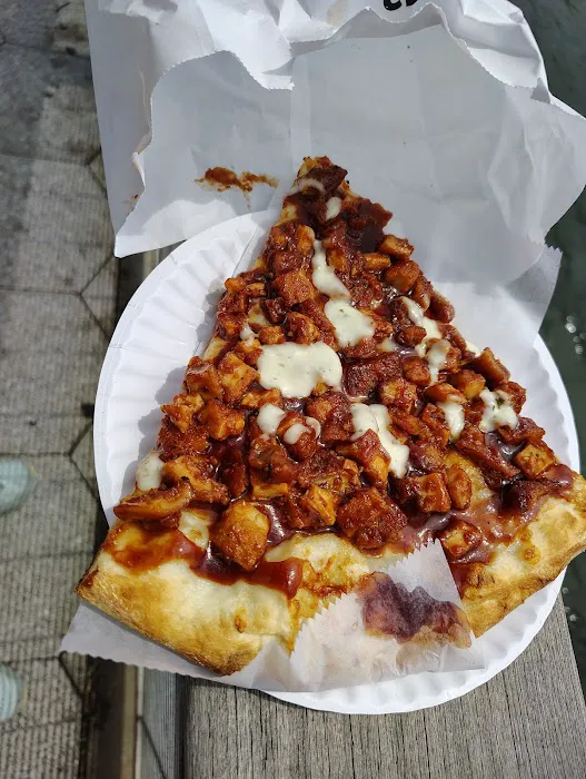 Tustina's Pizzeria Picture 1