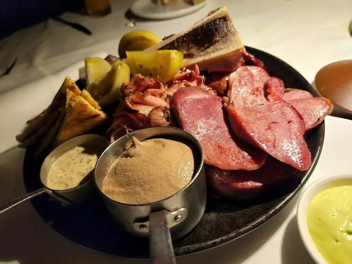 Wall Street Grill Picture 2