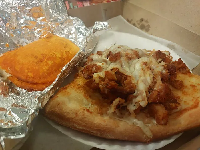 Justino's Pizza Picture 2