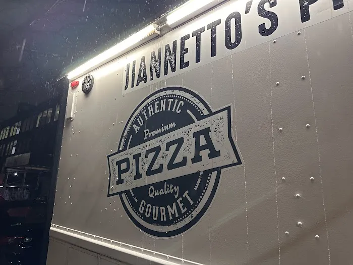 Jiannetto's Pizza Truck Picture 1