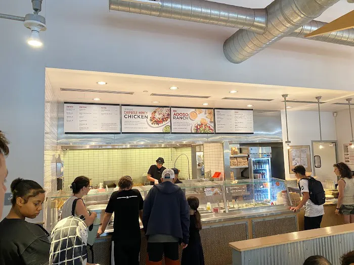 Chipotle Mexican Grill Picture 8