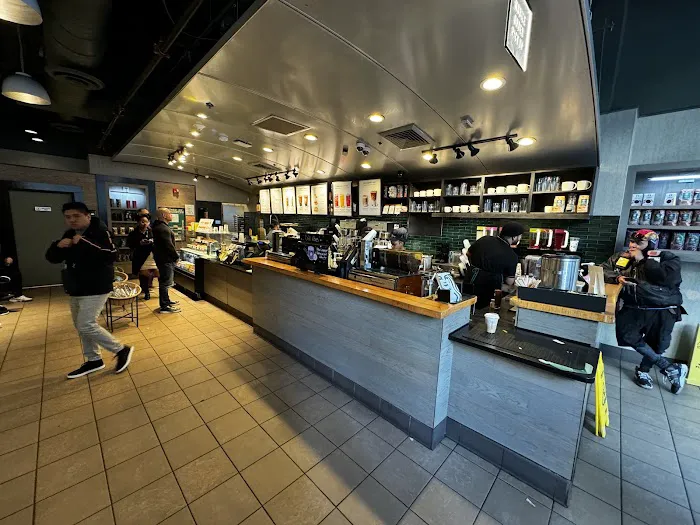 Starbucks Picture 2