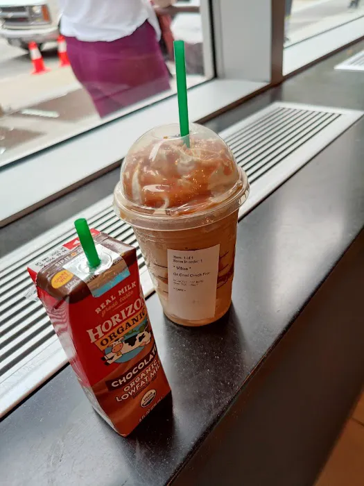 Starbucks Picture 8