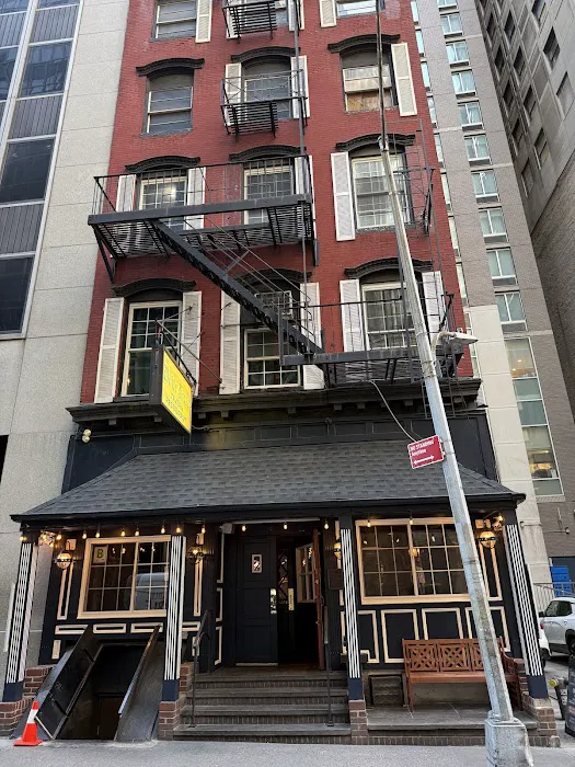 White Horse Tavern - Financial District Picture 8