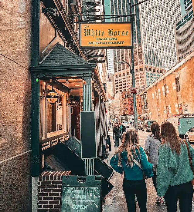 White Horse Tavern - Financial District Picture 9