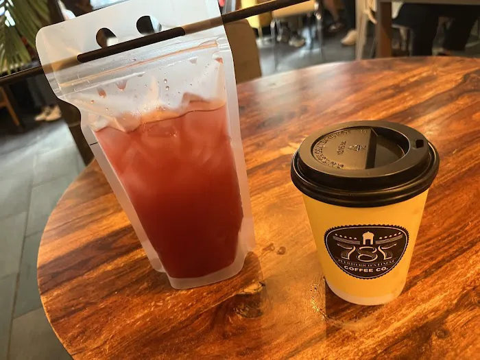787 Coffee Picture 3