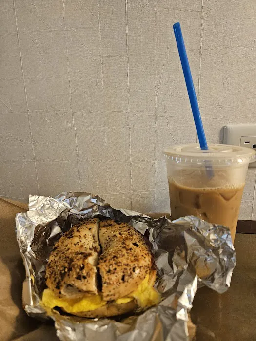 DJ's Breakfast Spot Picture 3