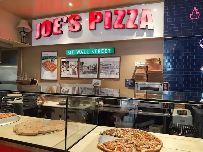 Lulu's Pizza Picture 5