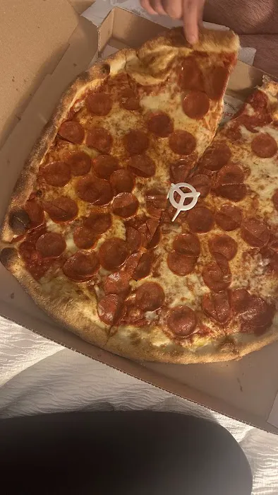 Lulu's Pizza Picture 7