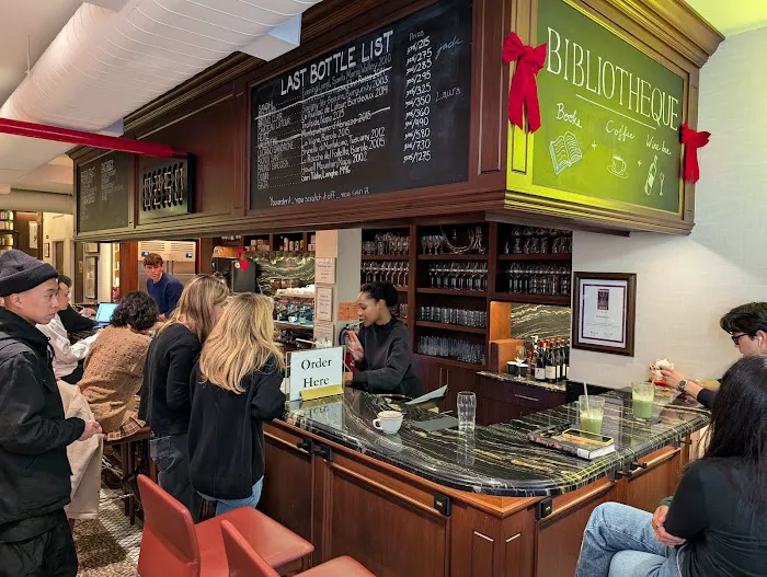 Bibliotheque Picture 4