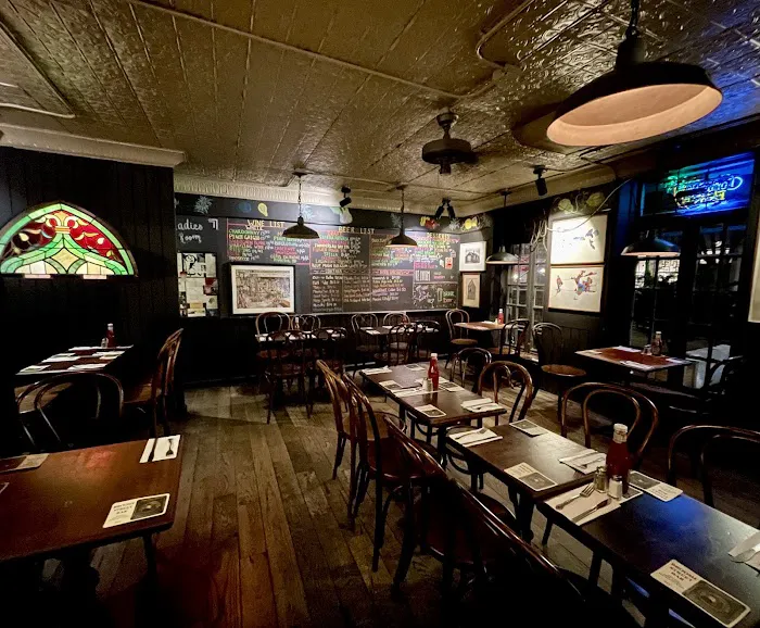 Kenn's Broome Street Bar Picture 4