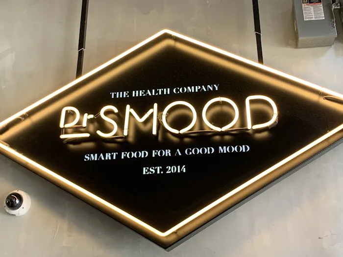 Dr Smood Picture 5