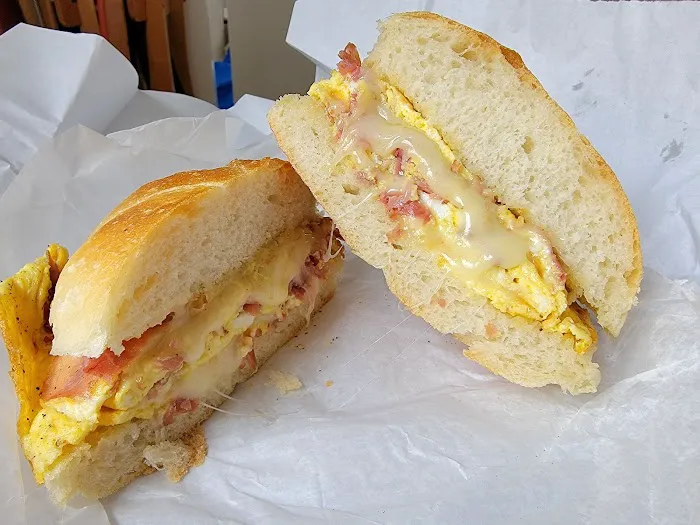 Parisi Bakery & Deli Picture 2