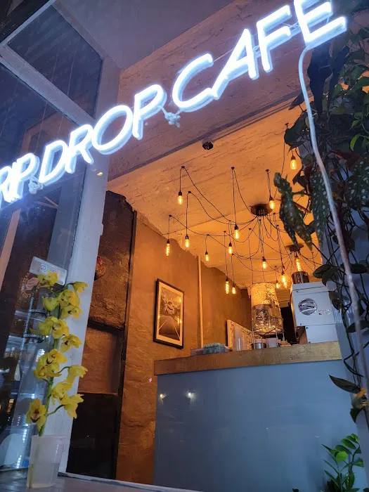 Drip Drop Café, coffee shop Picture 3