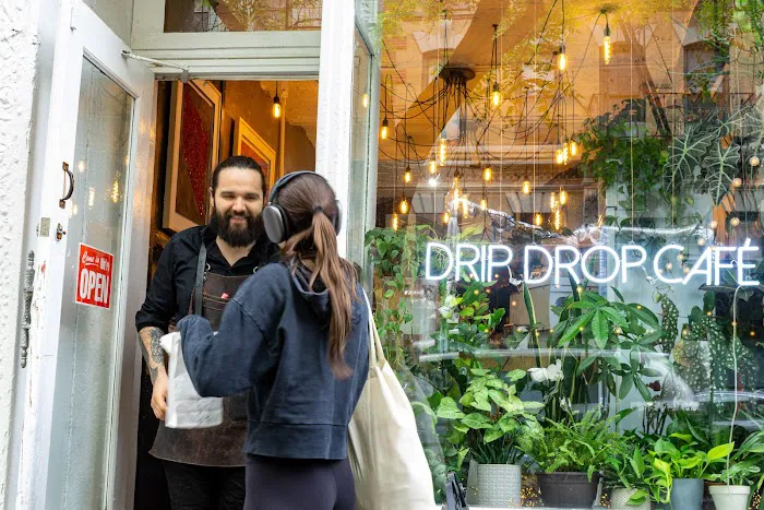 Drip Drop Café, coffee shop Picture 2
