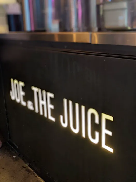 JOE & THE JUICE Picture 4
