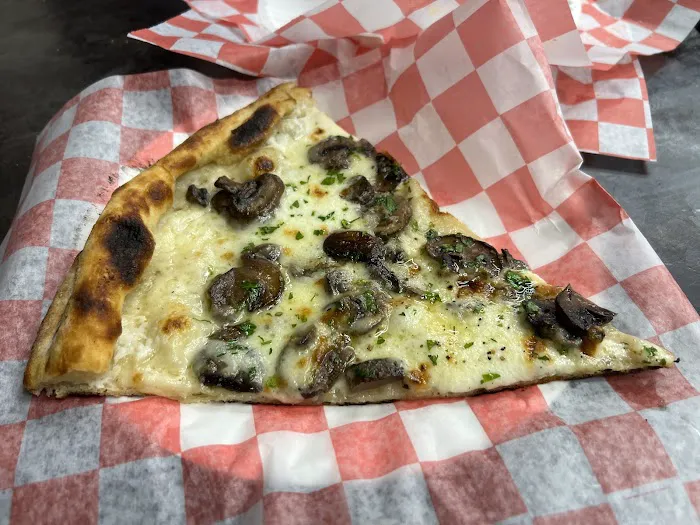 Upside Pizza Picture 6