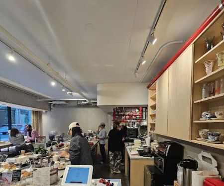 Cafe miomio (Bar Mutsumi)