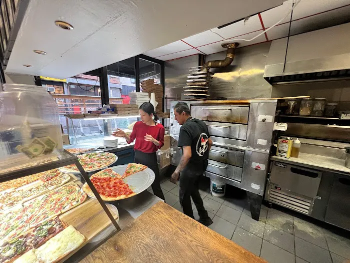 Champion Pizza Clinton Picture 9