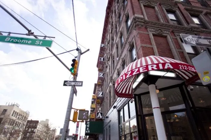Williamsburg Pizza Lower East Side Picture 1