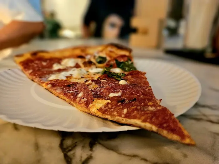 Grand Street Pizza Picture 4