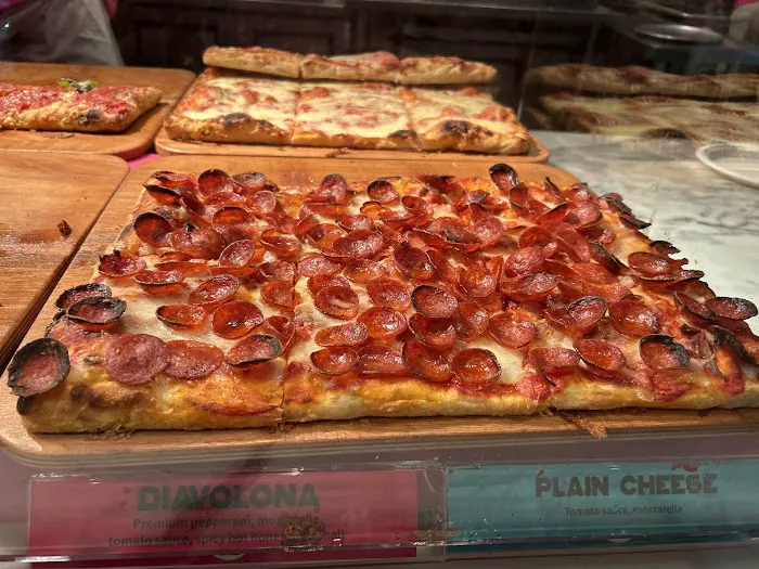 Unregular Pizza Picture 6