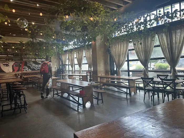 Ainslie Bowery Picture 2