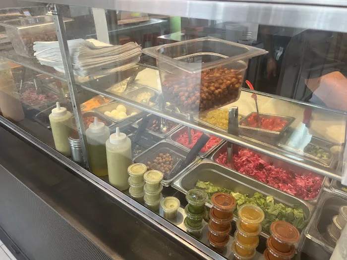 taïm mediterranean kitchen Picture 10