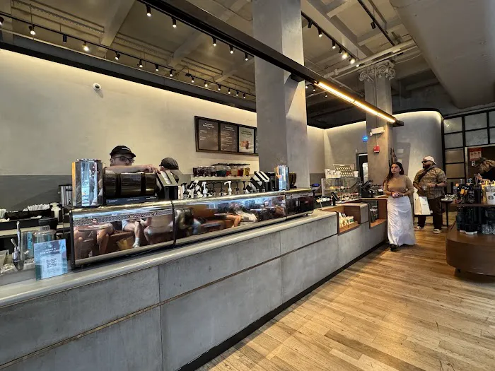 Starbucks Picture 10