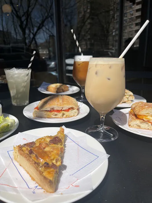 Ernesto's Cafe Picture 8