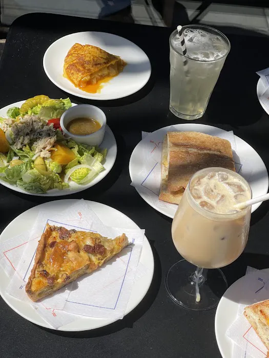 Ernesto's Cafe Picture 4