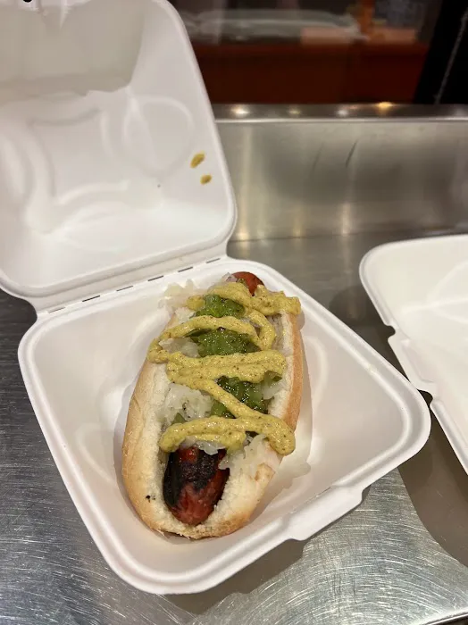 77 Burger Picture 6