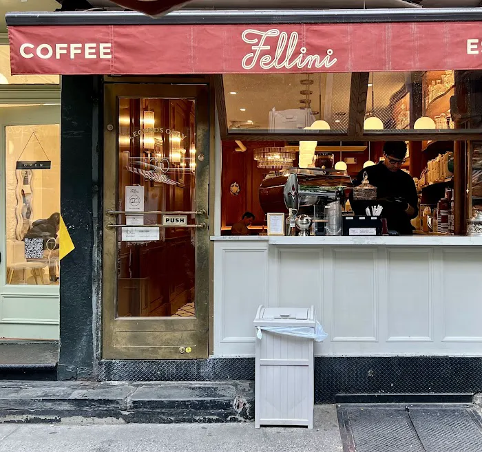 Fellini Coffee Soho Picture 8