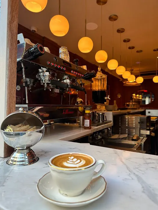 Fellini Coffee Soho Picture 9