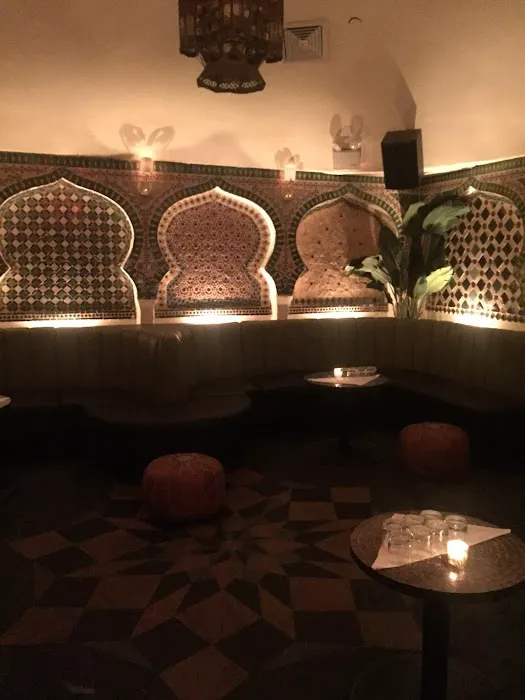 Paul’s Casablanca Picture 4
