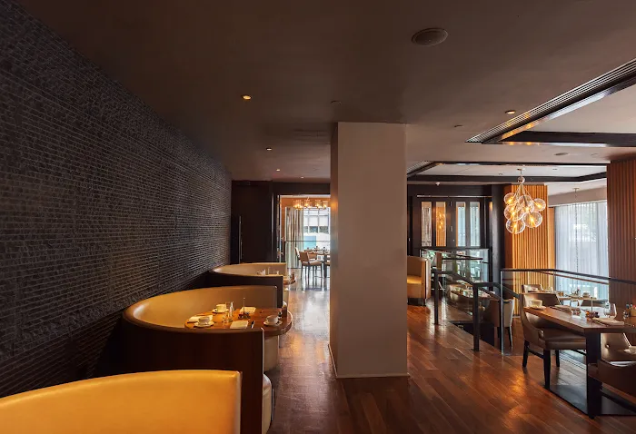Mezzanine Picture 7
