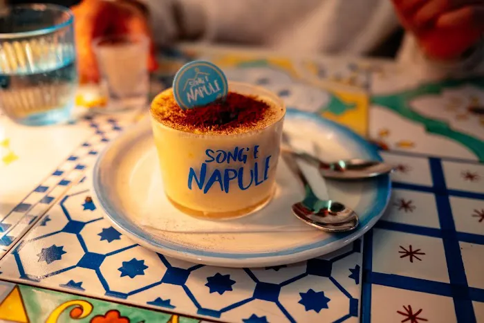Song' E Napule Picture 3