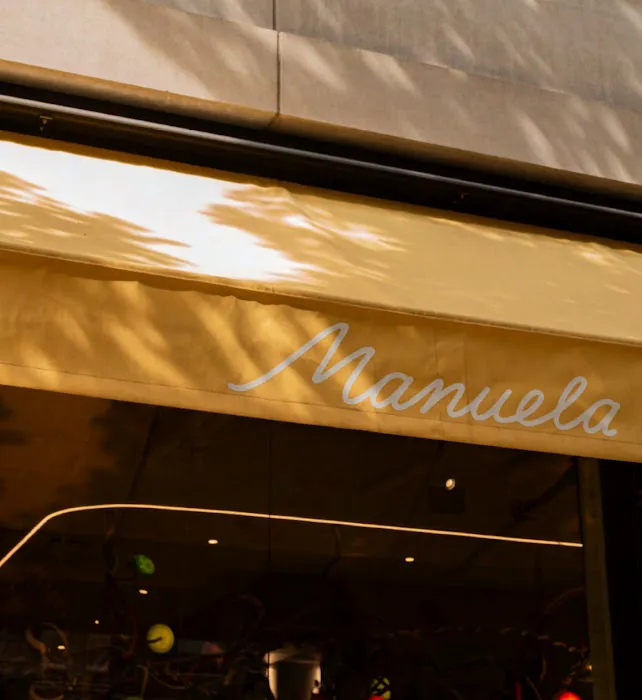 Manuela Picture 9