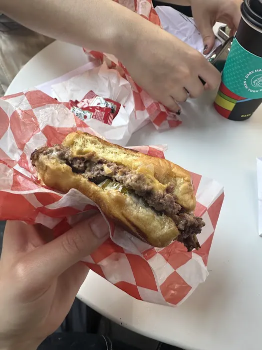 7th Street Burger Soho Picture 3