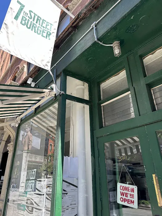 7th Street Burger Soho Picture 9