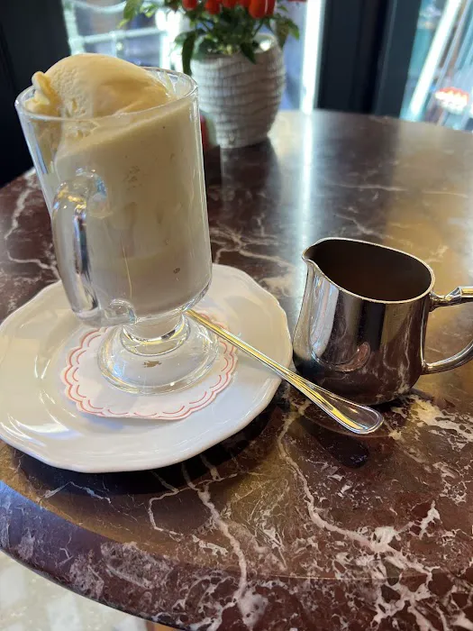 Sant Ambroeus Gelateria and Coffee Bar Picture 5