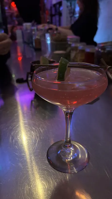 142 Sullivan Bar Picture 3