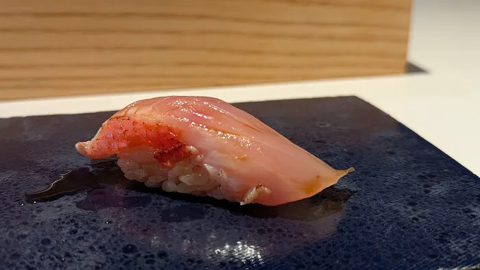 Sushi Ikumi Picture 4