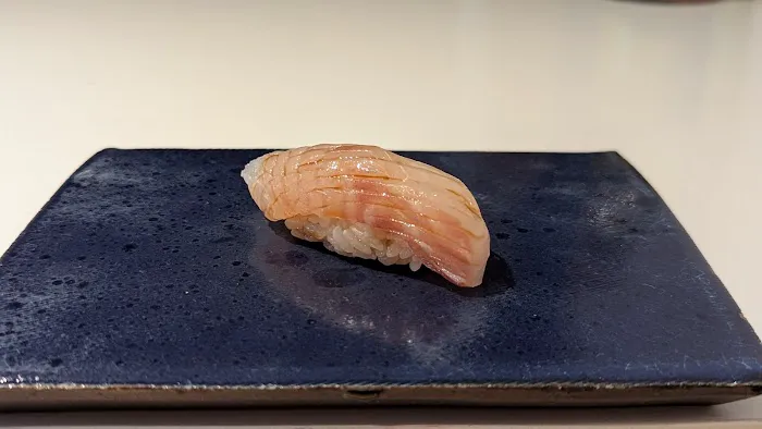 Sushi Ikumi Picture 7