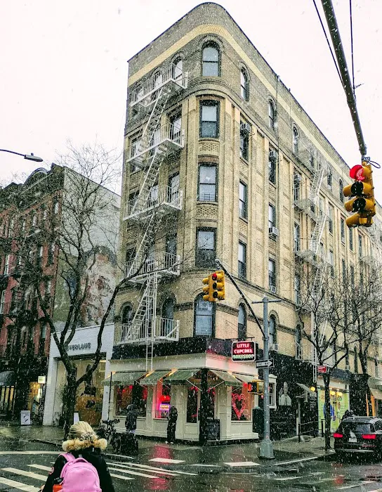 Little Cupcake Bakeshop Picture 7