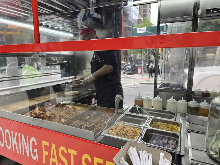 Rafiqi's Halal Food Cart Picture 1