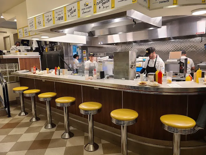Hamburger America Picture 2